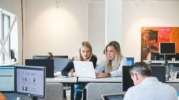 ‘Met beperkte middelen de wereld over’