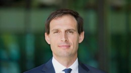 Hoekstra deelt DNB-zorgen over techreuzen