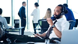 Test: geconcentreerd communiceren en werken met draadloze kantoorheadsets