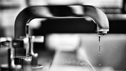 De overeenkomsten tussen datacenters en het sanitair thuis