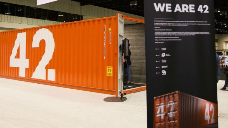 Intelligente container beschrijft ontberingen op reis