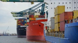 Containerterminals Rotterdam plat door storing
