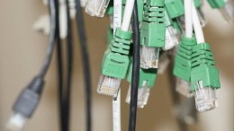 Internetcontracten van telecombedrijven te onduidelijk, vindt ACM