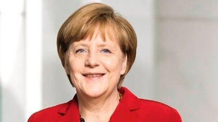 Merkel eist openheid van Facebook en Google