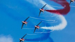 Fransen furieus over overdracht van macht over internet