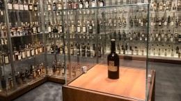 Beleggers steken miljoenen in oude whiskyflessen, die ze nóóit zullen openen