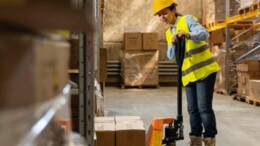 Hoe realtime tracking en IoT-sensoren de logistieke keten transparant maken