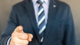 IT-aanbieder eist schadevergoeding van burgemeester Hof van Twente