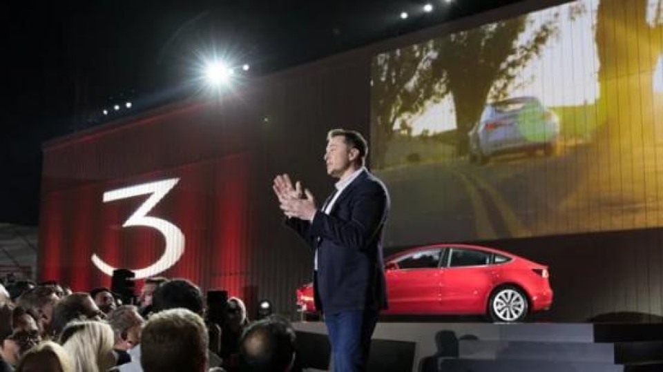 Musk, Tesla Model 3