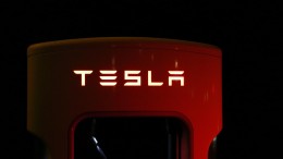 In Europa voorlopig geen terugroepactie voor Tesla's om Autopilot