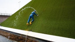 Met een gat in de dijk hebben we allemaal natte voeten