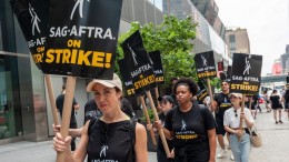 Acteurs VS staken ook om dreiging AI