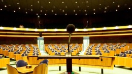 'Dwing maatschappelijke verantwoordelijkheid van AI-bedrijven af'