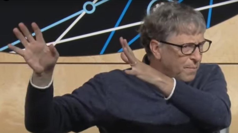 Gates: techreuzen 'verdienen' lastige vragen