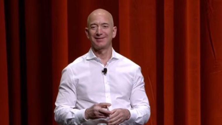 Jef Bezos (Amazon) voert rijkenlijst Forbes aan