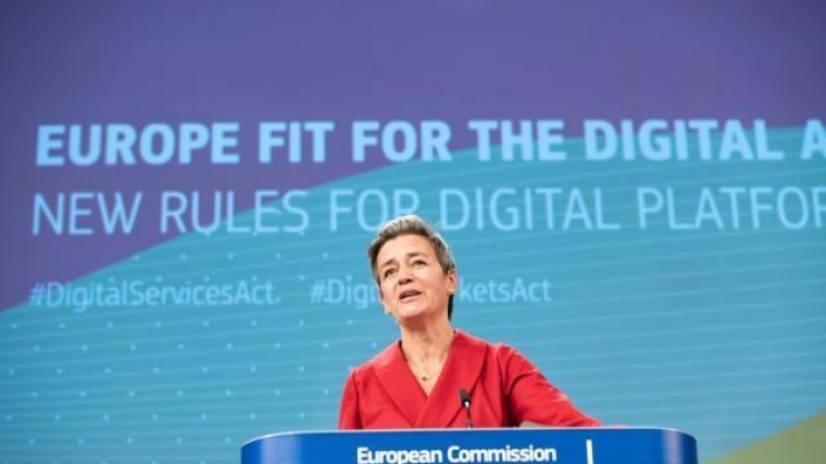 Brussel: mens gaat boven tech in het digitale tijdperk