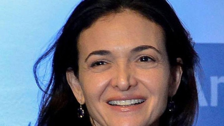 Topvrouw Sheryl Sandberg officieel weg bij Facebook-moederbedrijf