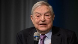 'Facebook en Google gevaar voor democratie'