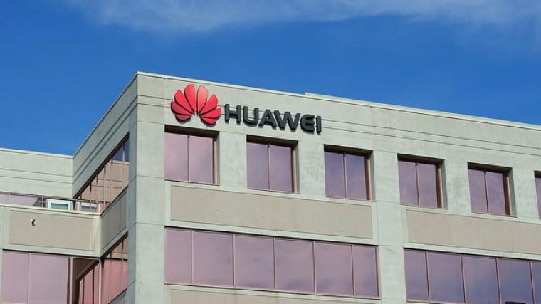 Vodafone vond 'achterdeurtjes' bij Huawei