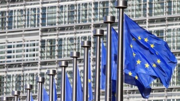EU-plan eenvoudigere AI-regels botst met privacywaakhonden