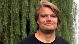 Hoe duurzaam is je spijkerbroek nu écht? Dat maakt de EU straks inzichtelijk met QR-codes