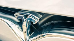 OTA software upgrade doet Tesla nog sneller accelereren