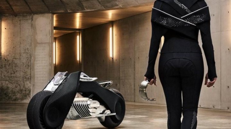 BMW: motorrijden zonder helm dankzij digitalisering