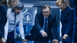 Ministerie BZK vreest voor veiligheid door ICT-bezuinigingen Rijksoverheid