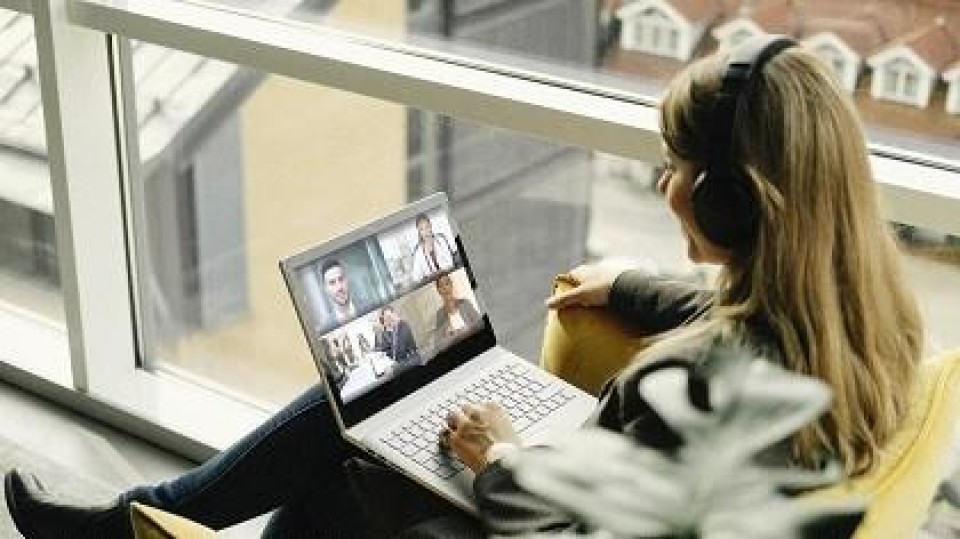 Hoe je verschillende videoconferencing-oplossingen met elkaar kunt laten communiceren via één platform