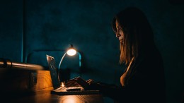 Onderzoekers ontdekken AI die zelf ransomware-scripts schrijft en uitvoert