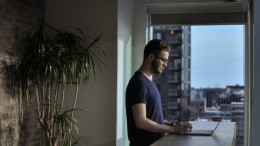 Developers en kenniswerkers maken langere thuiswerkdagen