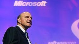 Ballmer kritisch over het Microsoft van zijn opvolger