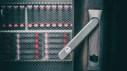 Beveiliging ondermaats voor fysieke toegang tot Defensie-netwerk dat landelijke storing gaf