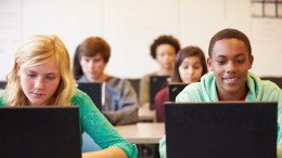 Grote schoolorganisatie blokkeert gebruik ChatGPT voor scholieren en personeel in de VS