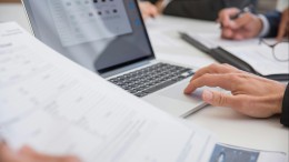 Investeringen in IT nemen af en we zitten niet in een AI-bubbel, stellen analisten