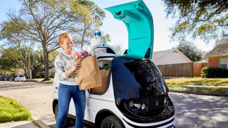 Robotauto's brengen in 2021 boodschap aan huis in Californië