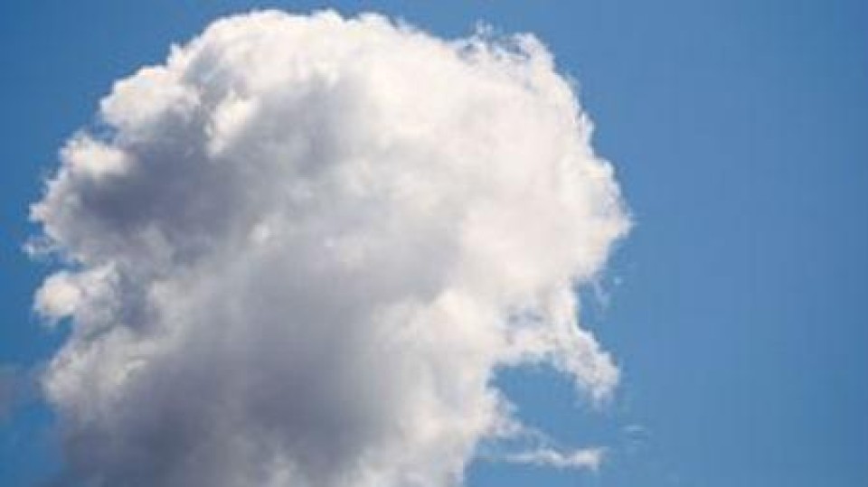 cloud met vliegtuig