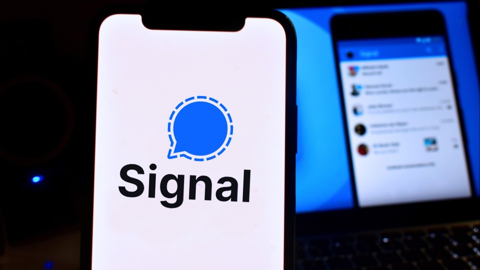 Het logo van Signal op een telefoonscherm.