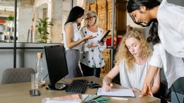 Stuur actief op werkgeluk in een AI-gedreven organisatie