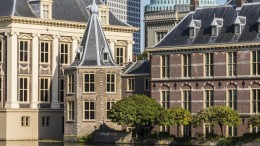 ICT-verhuizingsproblemen houden premier Schoof nog maanden in het Torentje