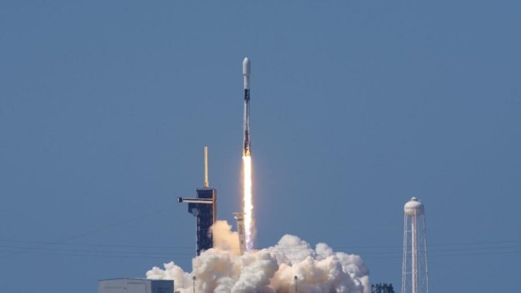 SpaceX schiet ruim 2 miljoen Linux-computers de ruimte in
