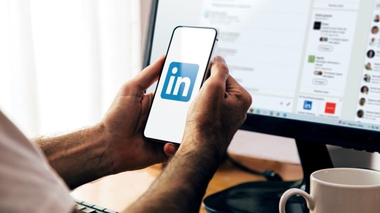 Gerichte ads kosten LinkedIn nu 310 miljoen euro door Ierse boete