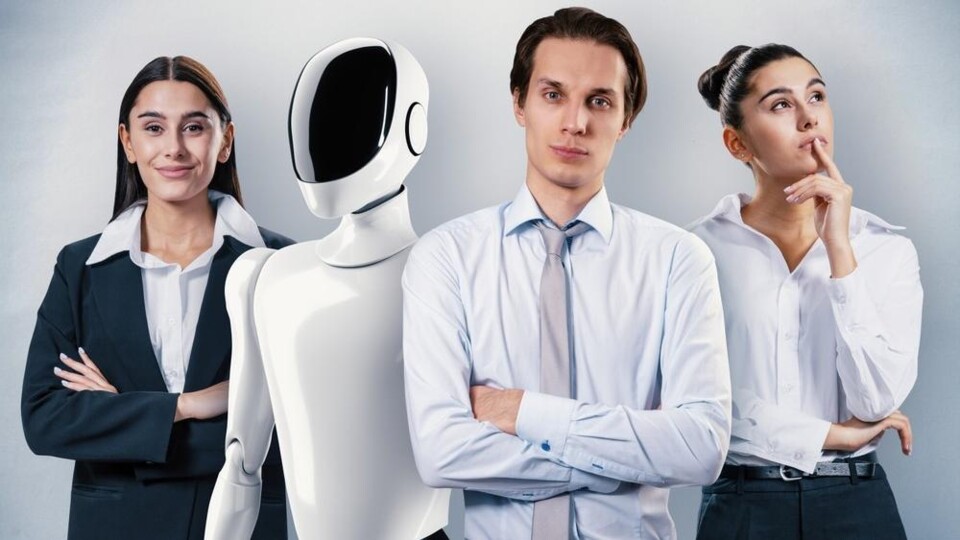 Humanoid tussen kantoormedewerkers