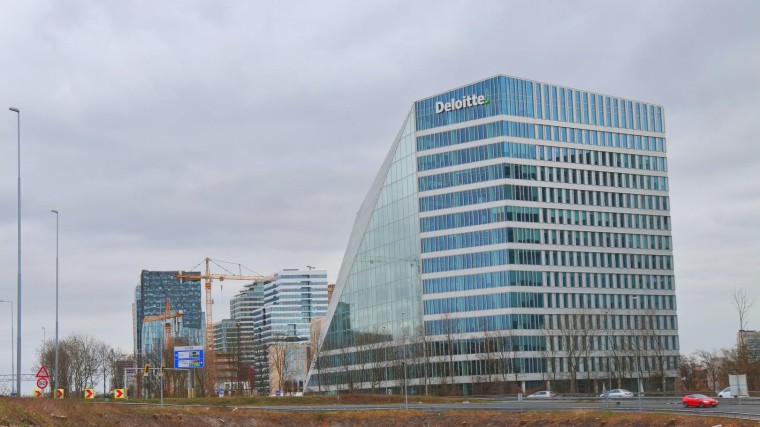 Amsterdam gunt ICT-project aan Deloitte: 85% duurder