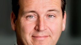 Asscher gaat naast cybersecurity ook digitalisering onderwijs aanjagen