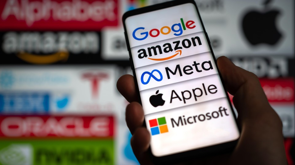 Logo's van de vijf grootste techbedrijven: Google, Amazon, Meta, Apple en Microsoft