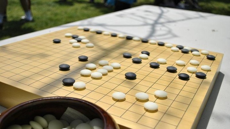 AlphaGo Zero leert zichzelf Go