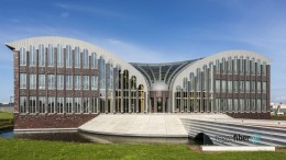 ACM duikt dieper in overname Reggefiber