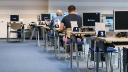 Minister: gebrek aan IT’ers is een risico voor groot IT-project DUO