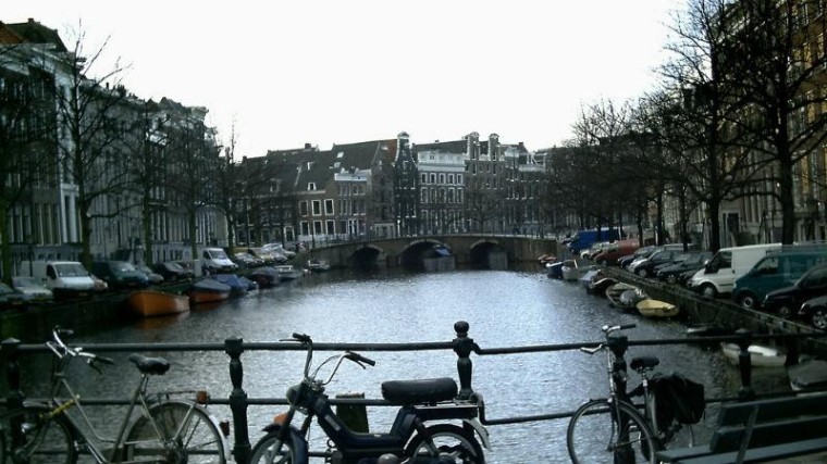 ICT-storing legt Amsterdam lam
